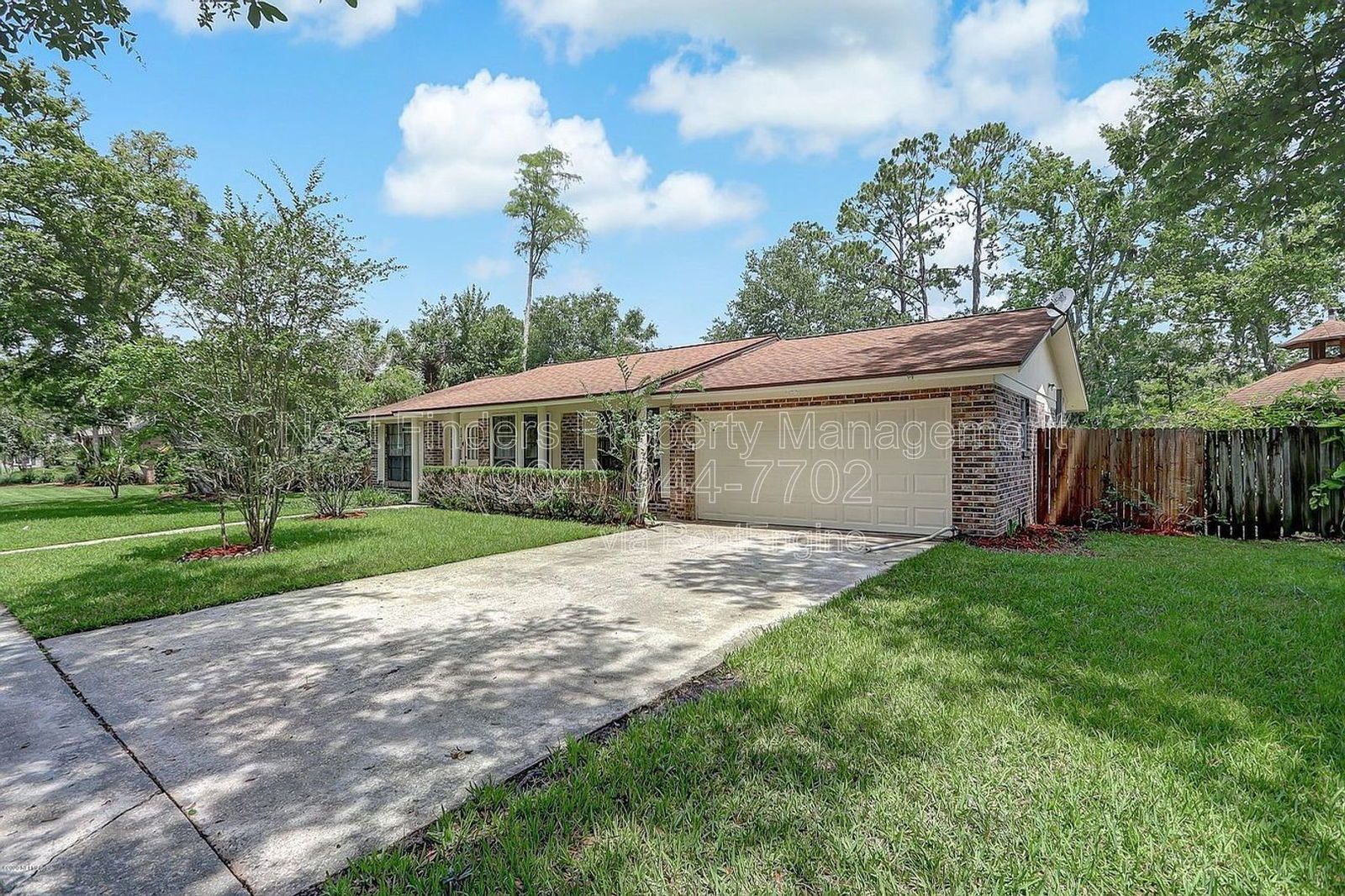 Beautiful 4 bedroom, 2 bathroom POOL home in Orange Park for rent! property image