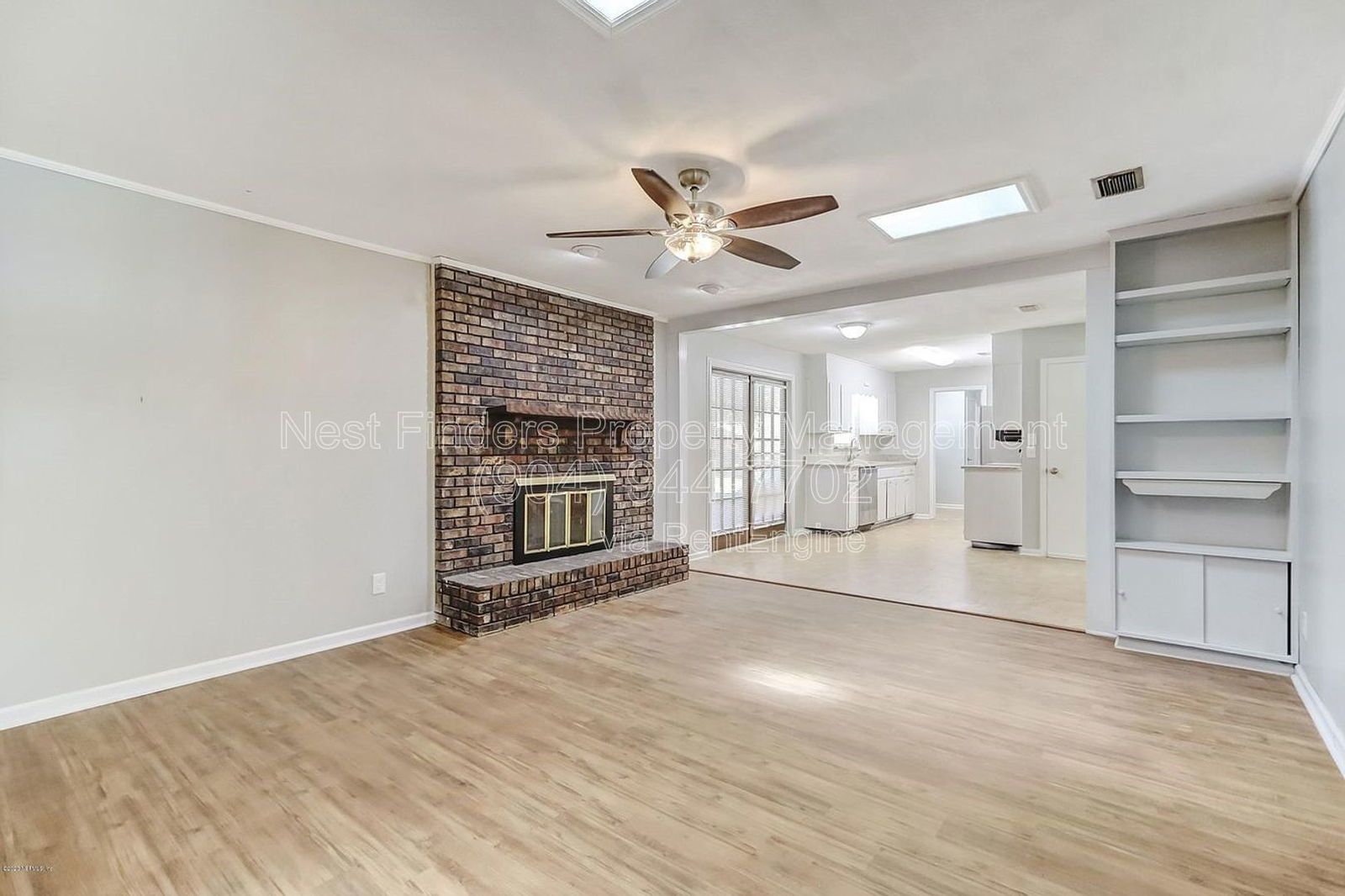 Beautiful 4 bedroom, 2 bathroom POOL home in Orange Park for rent! property image