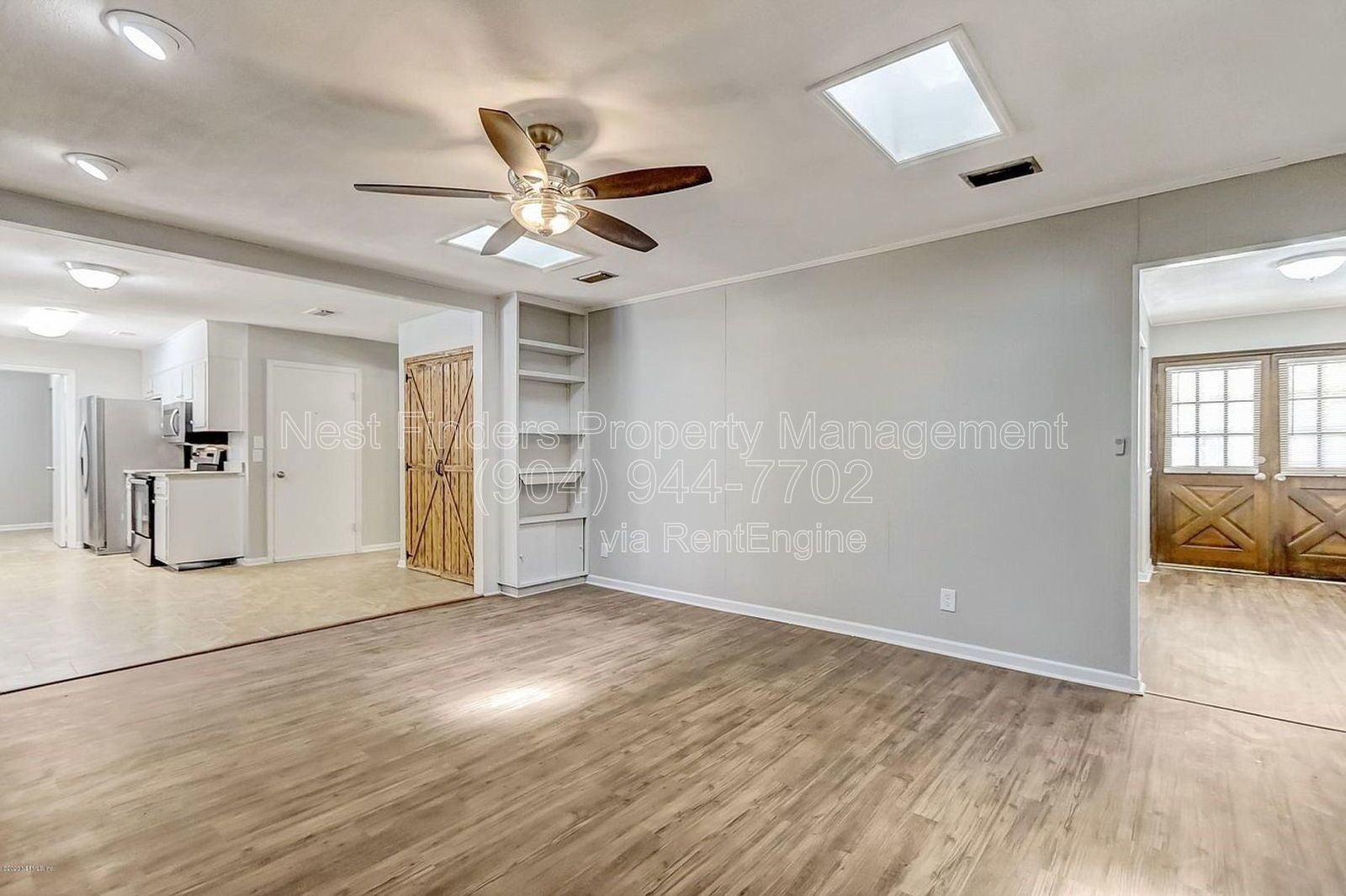 Beautiful 4 bedroom, 2 bathroom POOL home in Orange Park for rent! property image