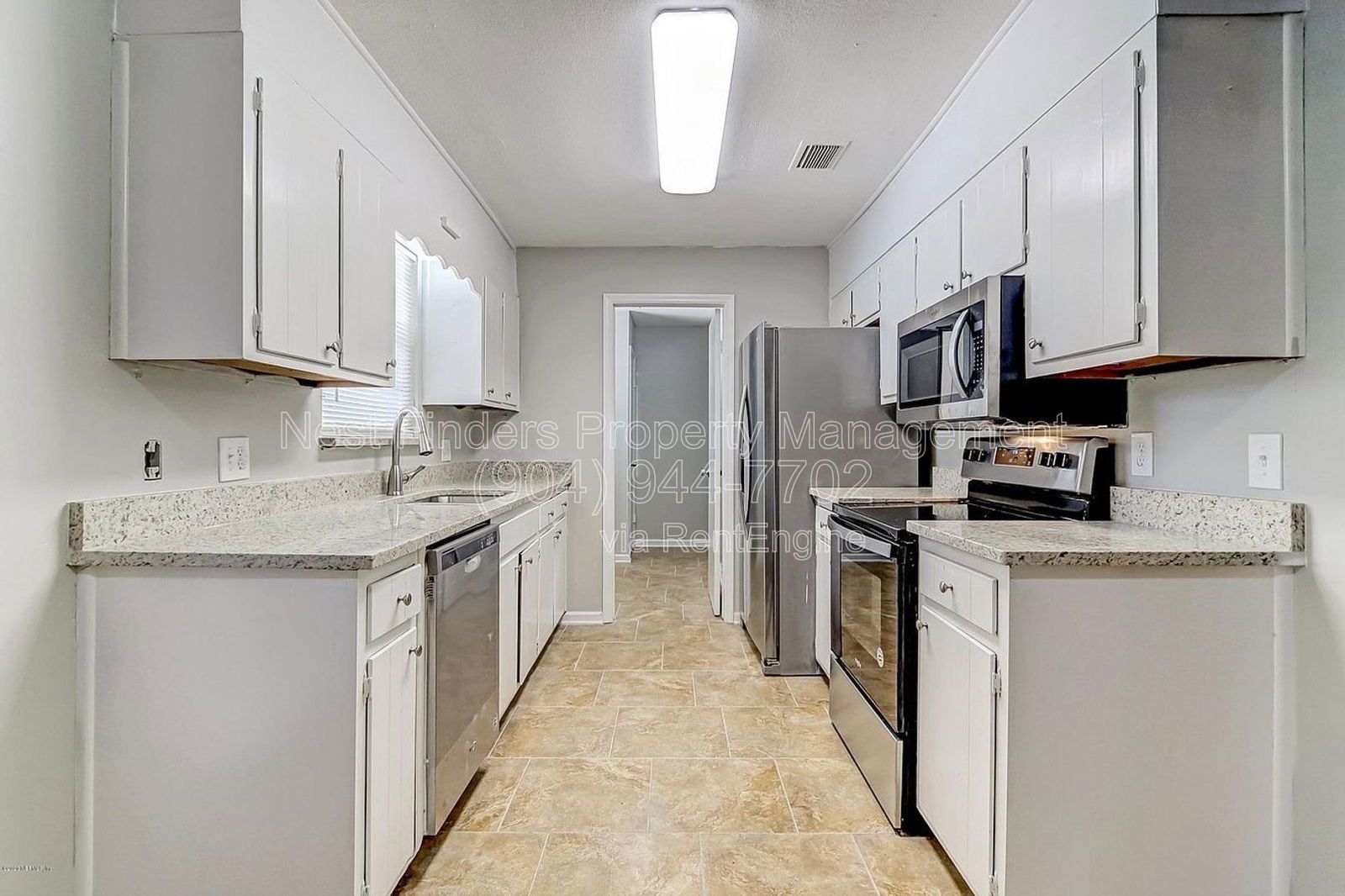 Beautiful 4 bedroom, 2 bathroom POOL home in Orange Park for rent! property image