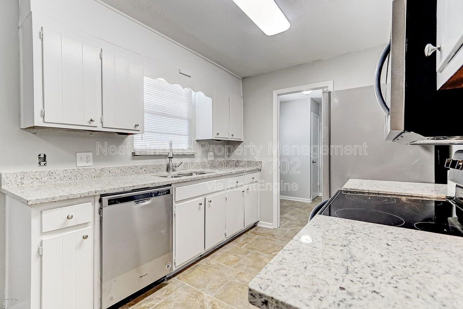 Beautiful 4 bedroom, 2 bathroom POOL home in Orange Park for rent! property image