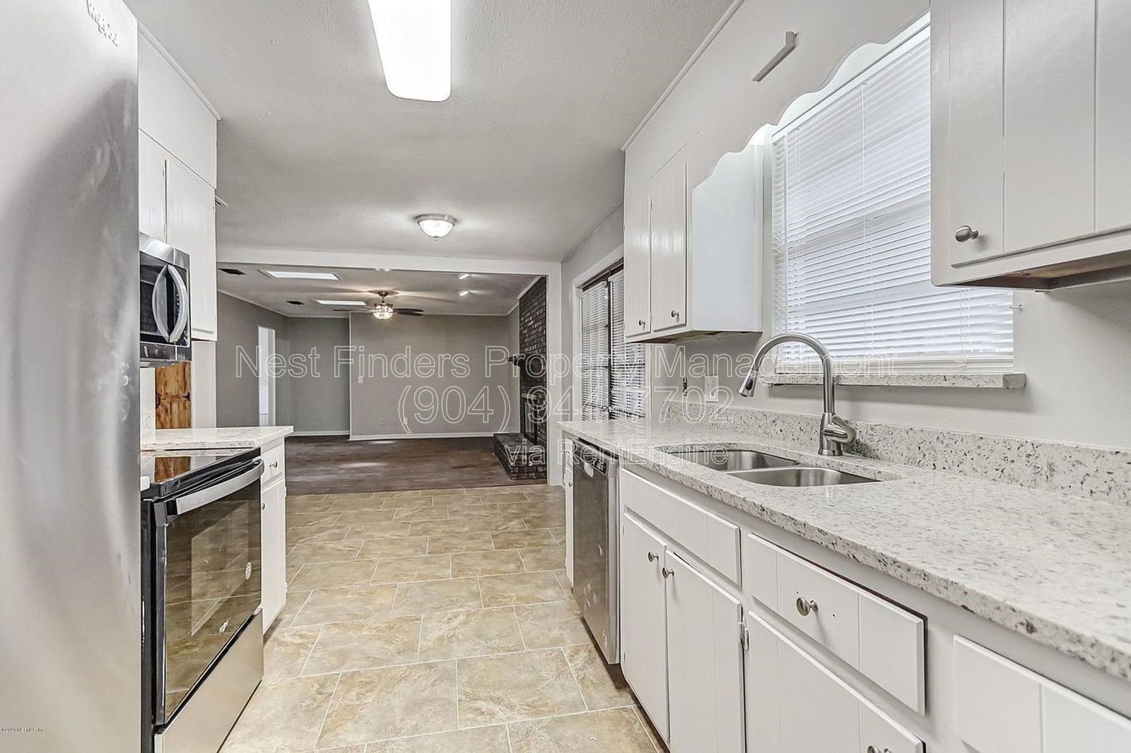 Beautiful 4 bedroom, 2 bathroom POOL home in Orange Park for rent! property image