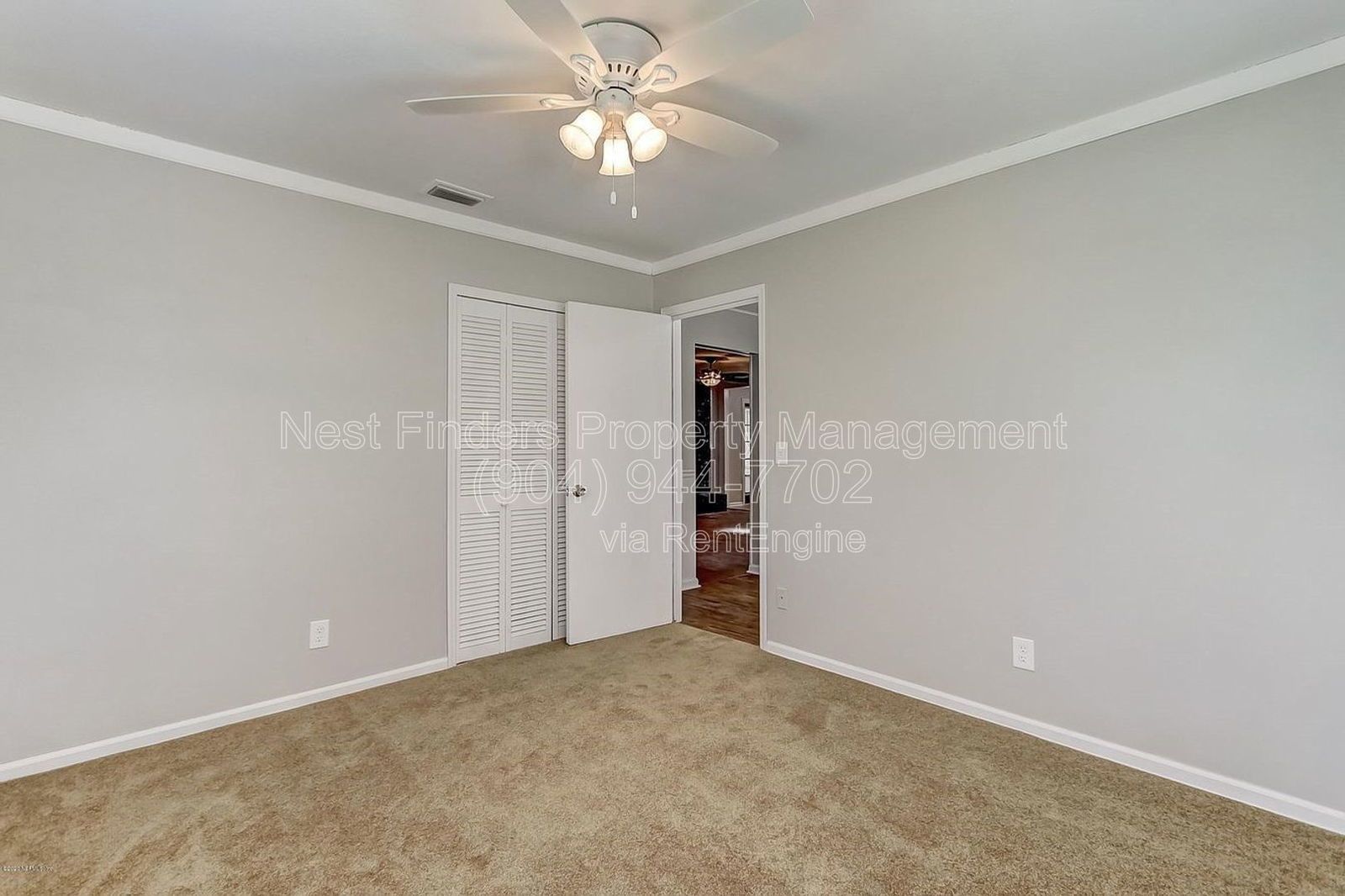 Beautiful 4 bedroom, 2 bathroom POOL home in Orange Park for rent! property image