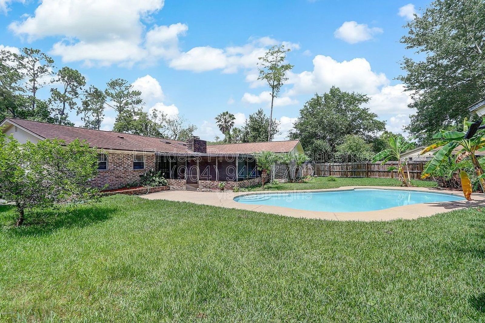 Beautiful 4 bedroom, 2 bathroom POOL home in Orange Park for rent! property image