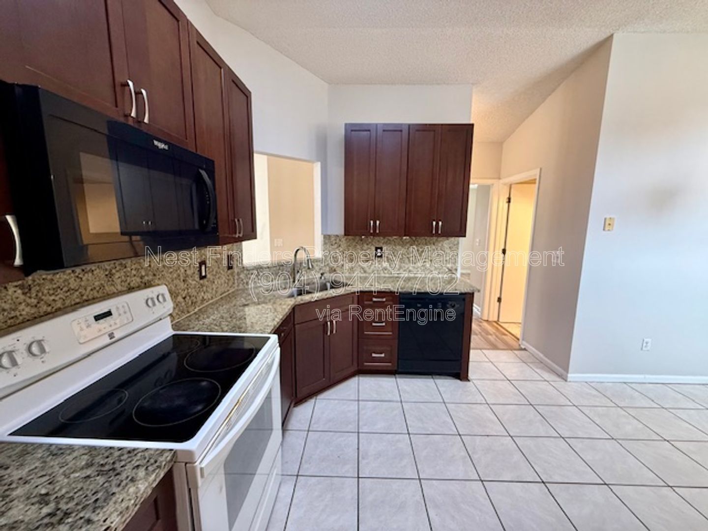 Nice 3-bedroom, 2-bathroom for rent in Villas at Cross Creek! property image