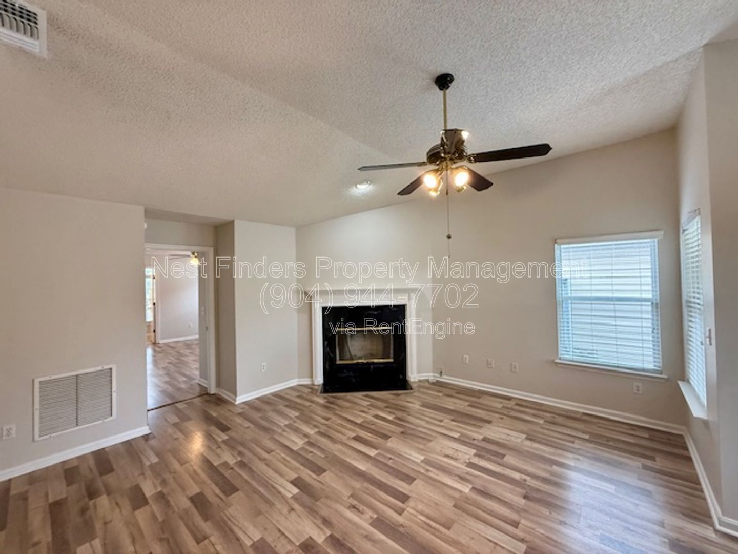 Nice 3-bedroom, 2-bathroom for rent in Villas at Cross Creek! property image