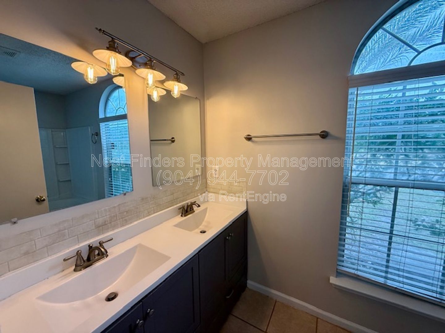 Nice 3-bedroom, 2-bathroom for rent in Villas at Cross Creek! property image