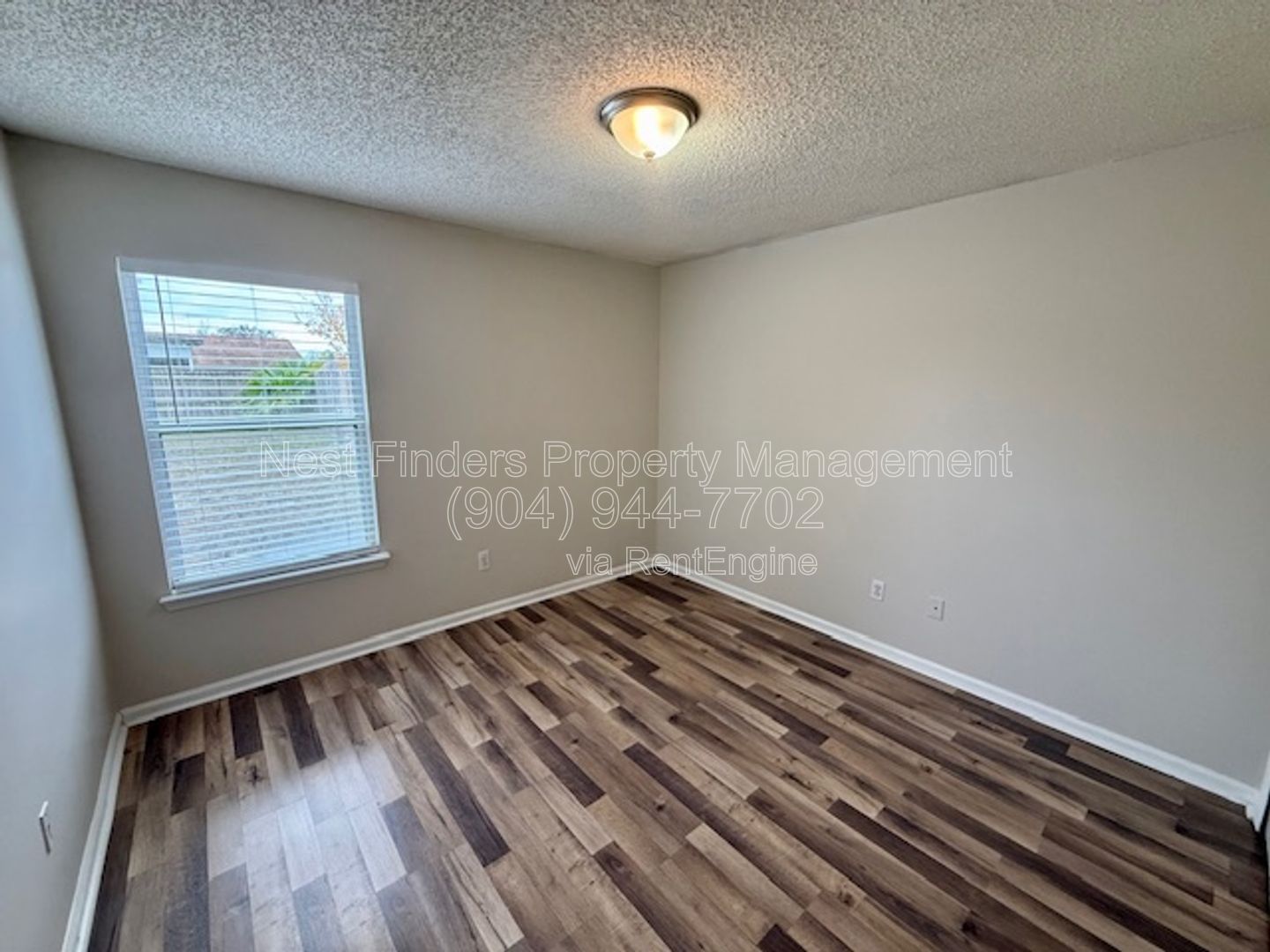 Nice 3-bedroom, 2-bathroom for rent in Villas at Cross Creek! property image