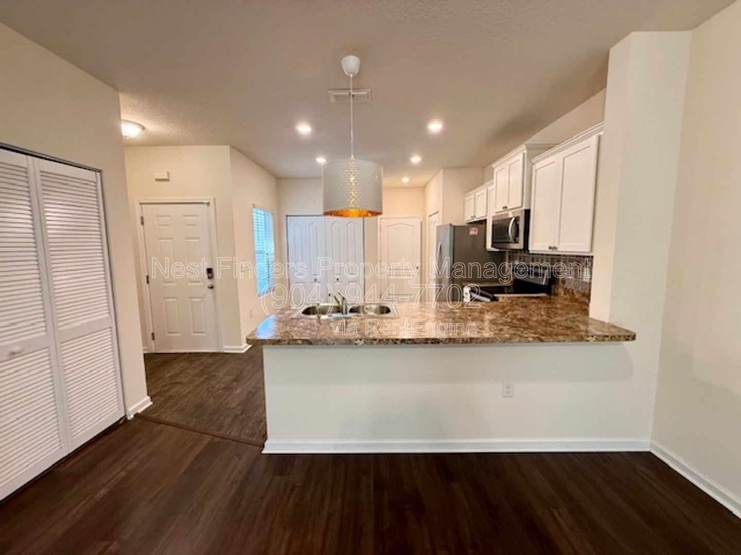 Beautiful 2 bedroom townhome for rent in Baypointe! property image