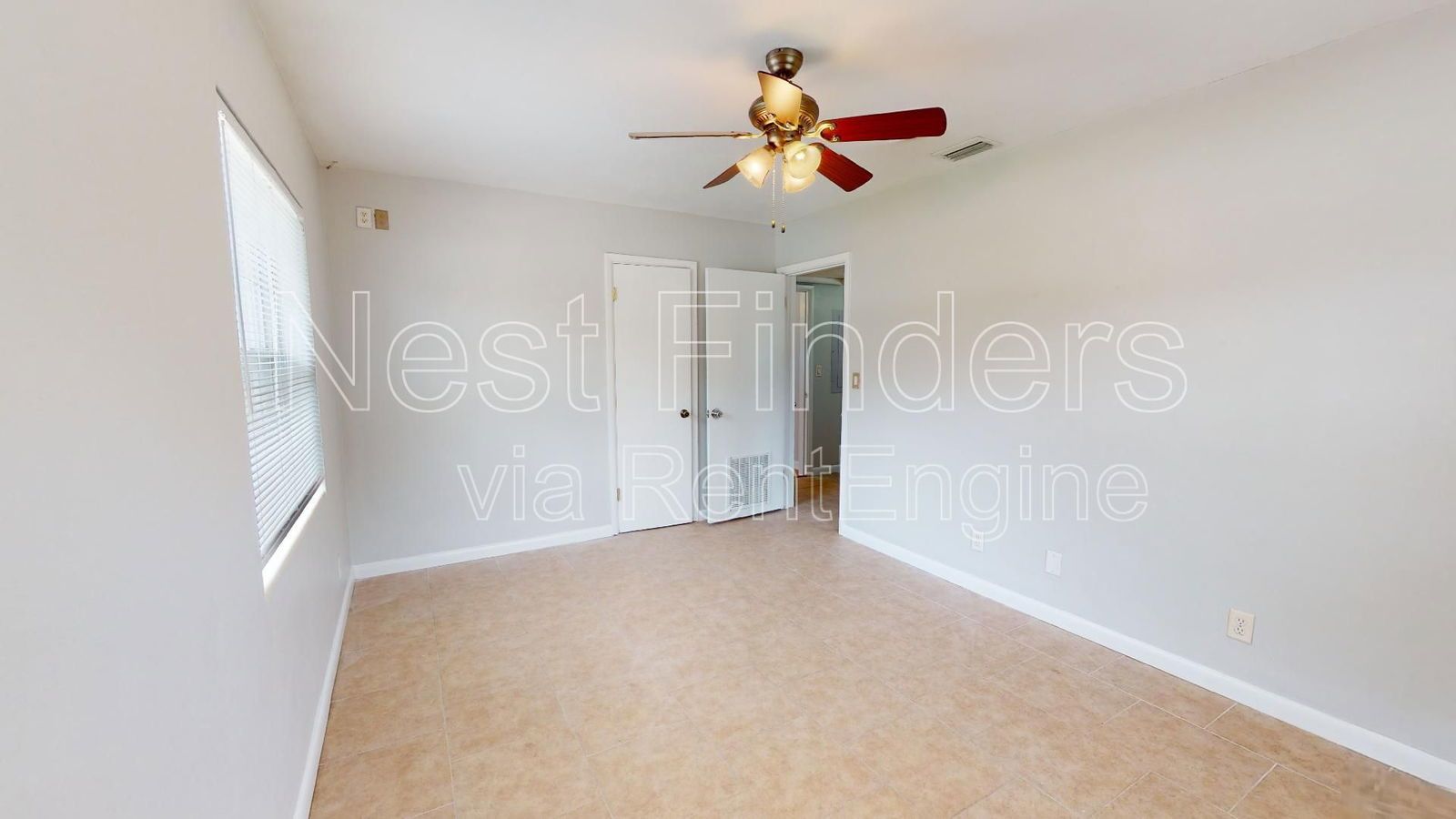 Well-Maintained 4-Bed, 2.5-Bath Home with Bonus Space in Southside property image