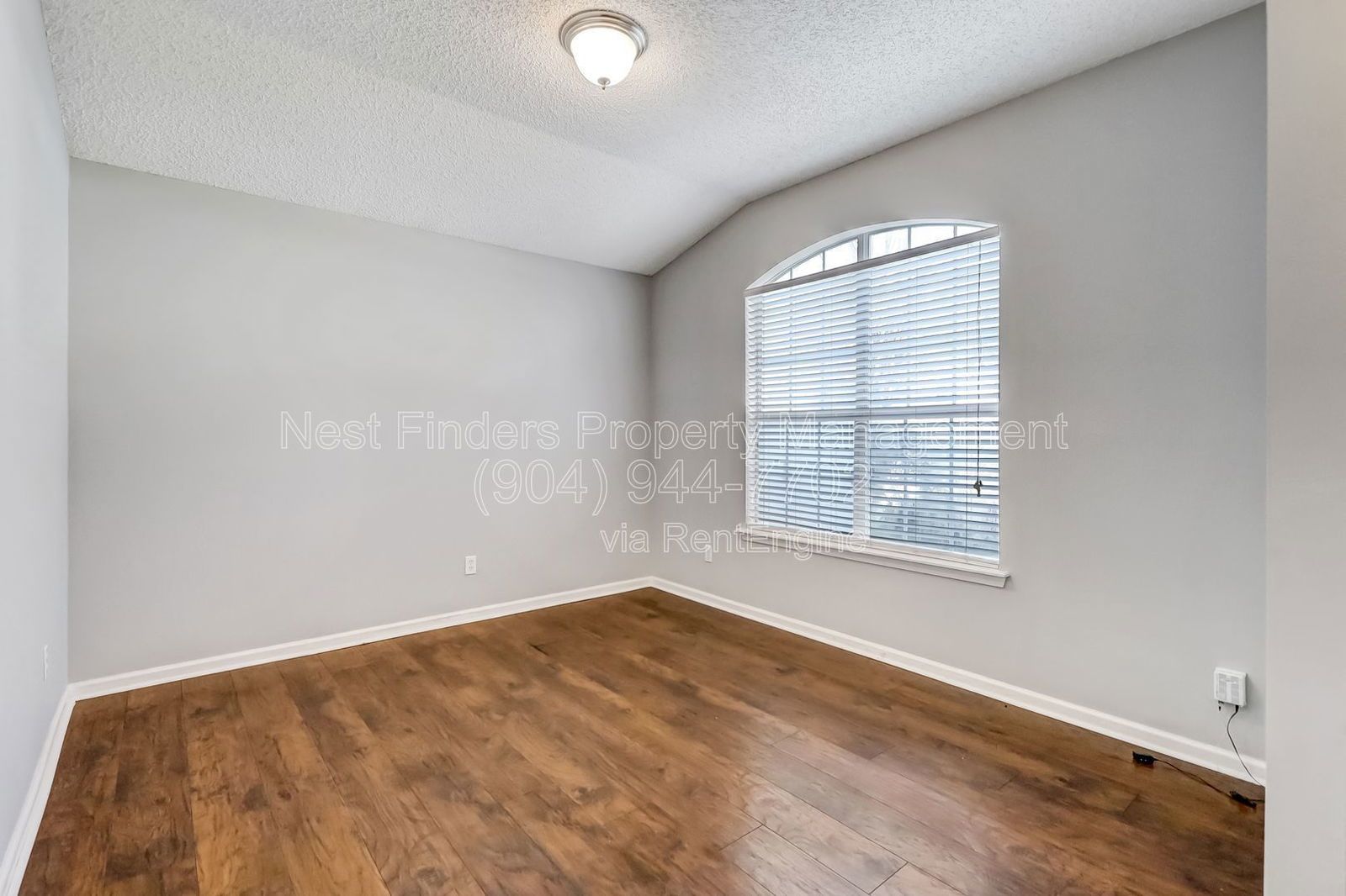 Nice three-bedroom, two-bath home for rent in the desirable Pine Crossing community property image