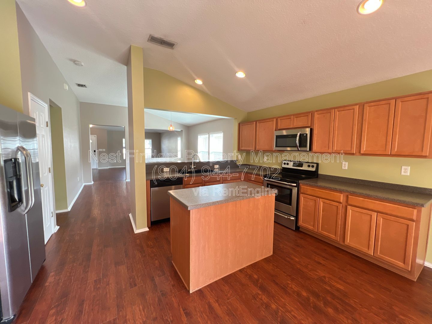 Waterfront home in desirable Waterleaf neighborhood with a great clubhouse pool and park! property image