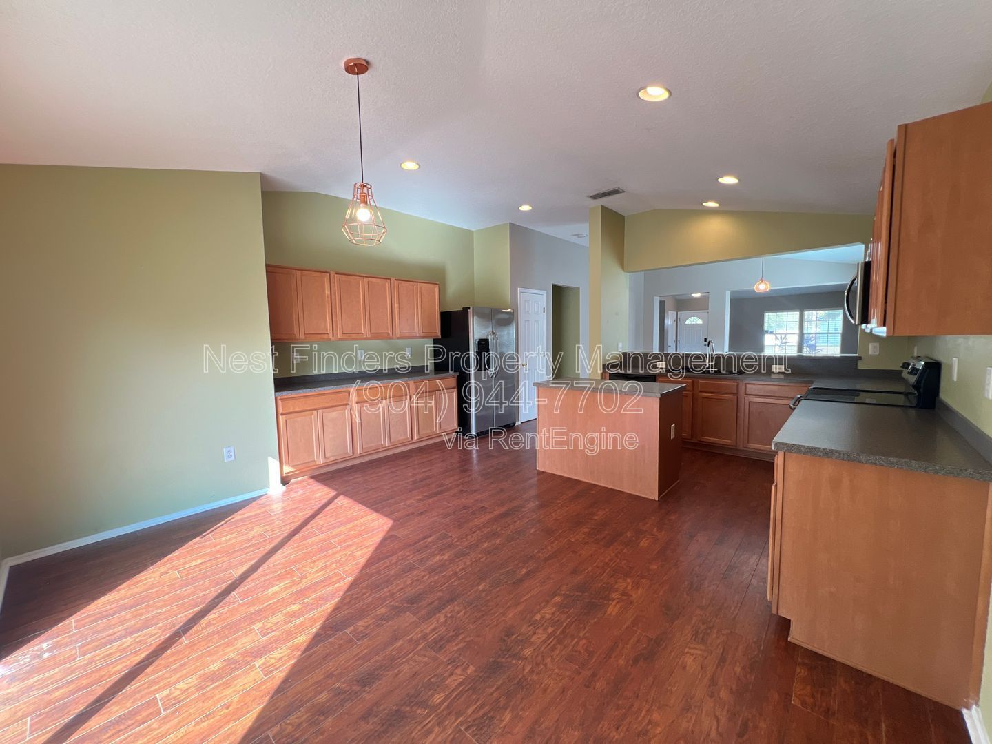 Waterfront home in desirable Waterleaf neighborhood with a great clubhouse pool and park! property image