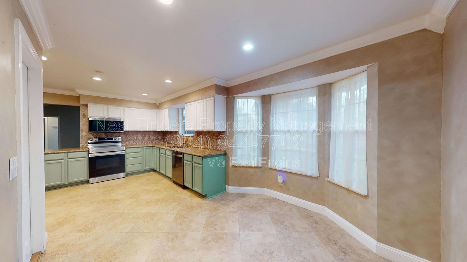 Beautiful 3-bedroom, 2-bathroom home for rent in the heart of Mandarin! property image