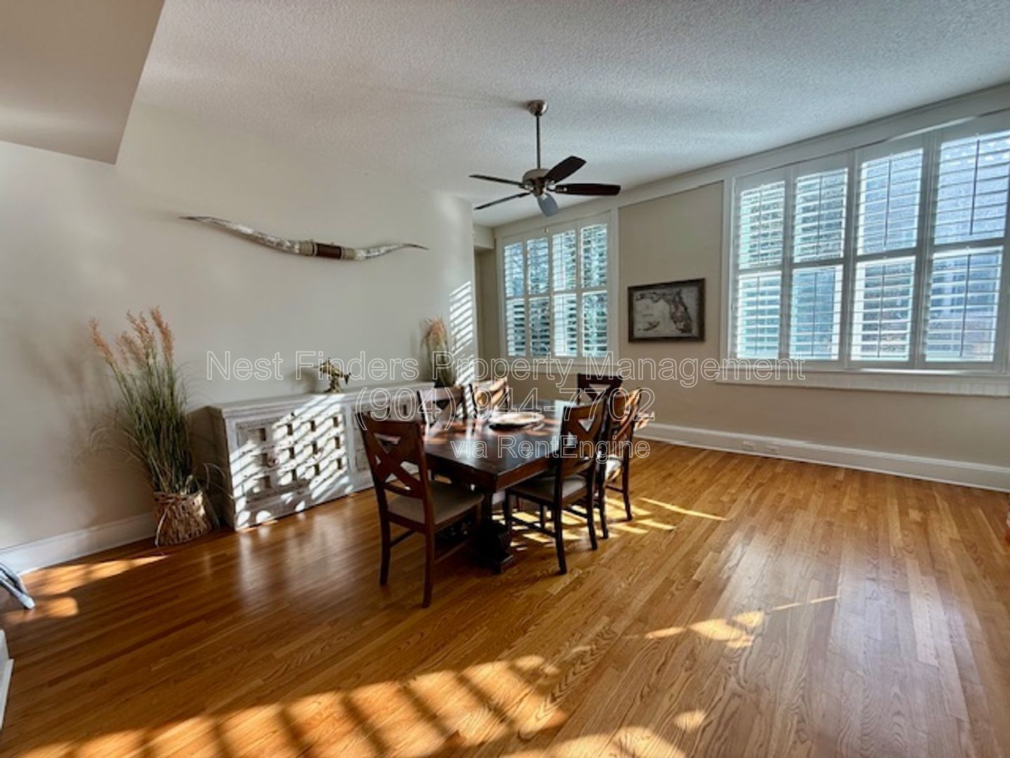 Charming 2 bedroom condo for rent in John Gorrie Condos! property image