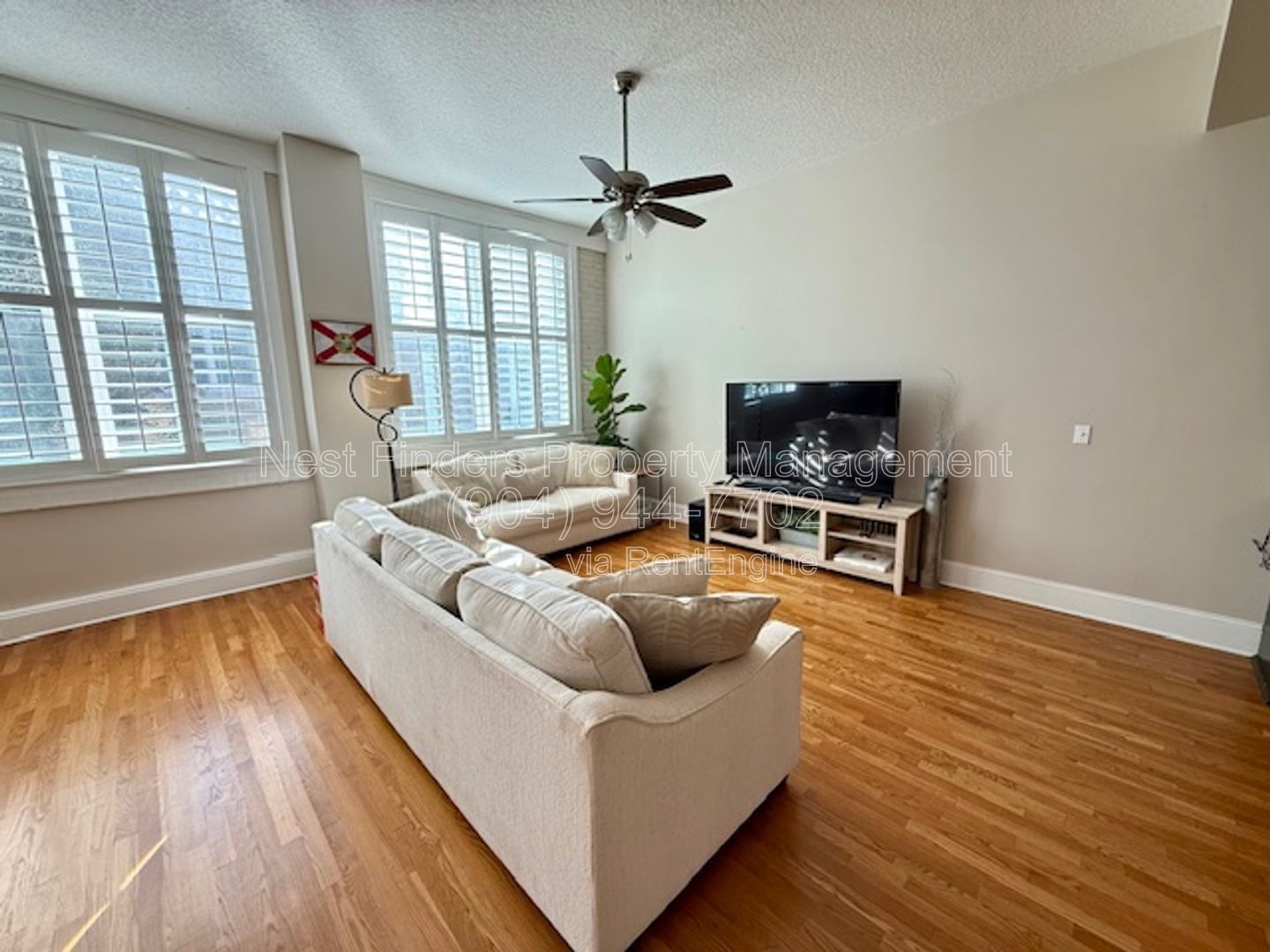 Charming 2 bedroom condo for rent in John Gorrie Condos! property image