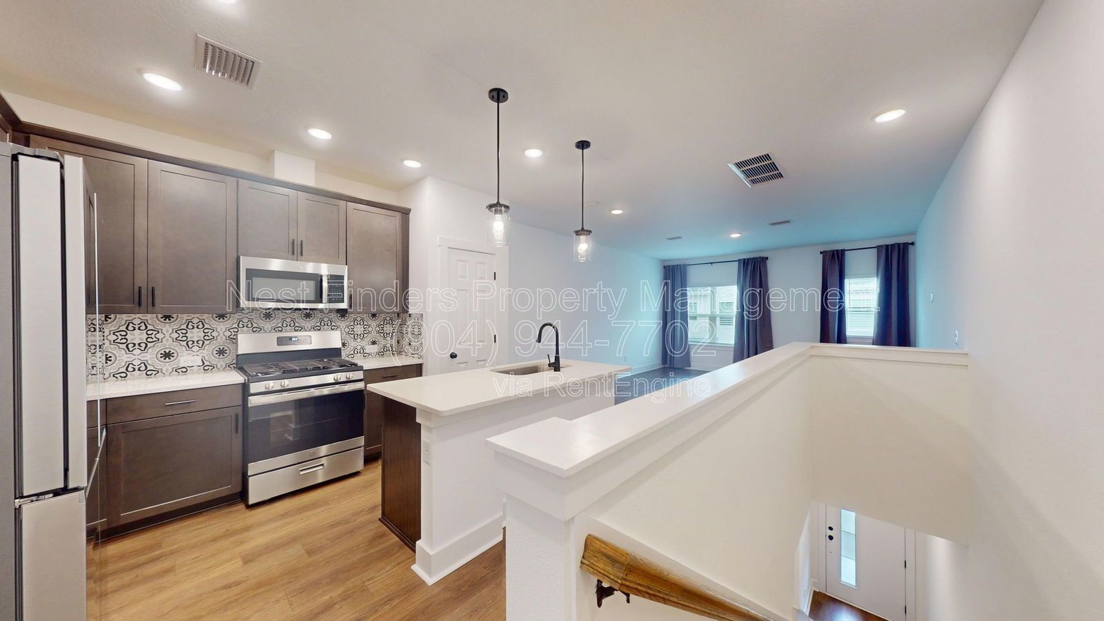 Stunning 2 bedroom townhome in eTown for rent! property image