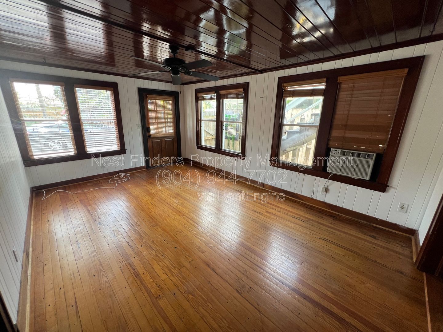 Charming Beachside 1 Bedroom for rent - 1 Block from the beach! property image