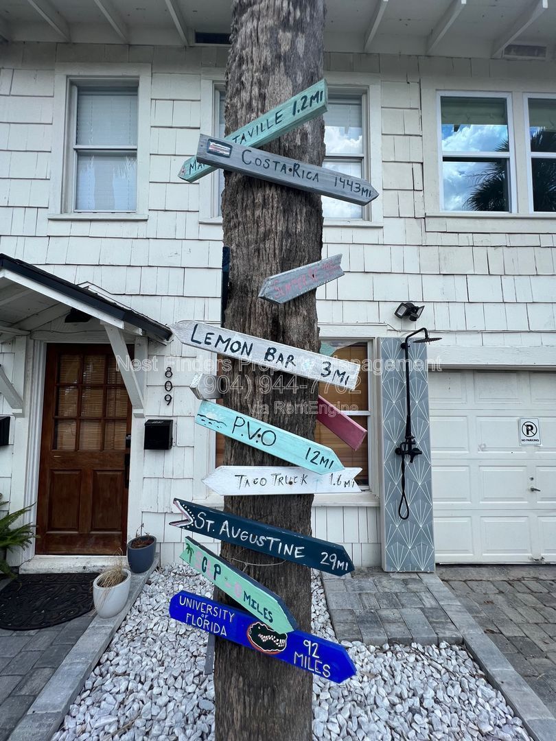 Charming Beachside 1 Bedroom for rent - 1 Block from the beach! property image