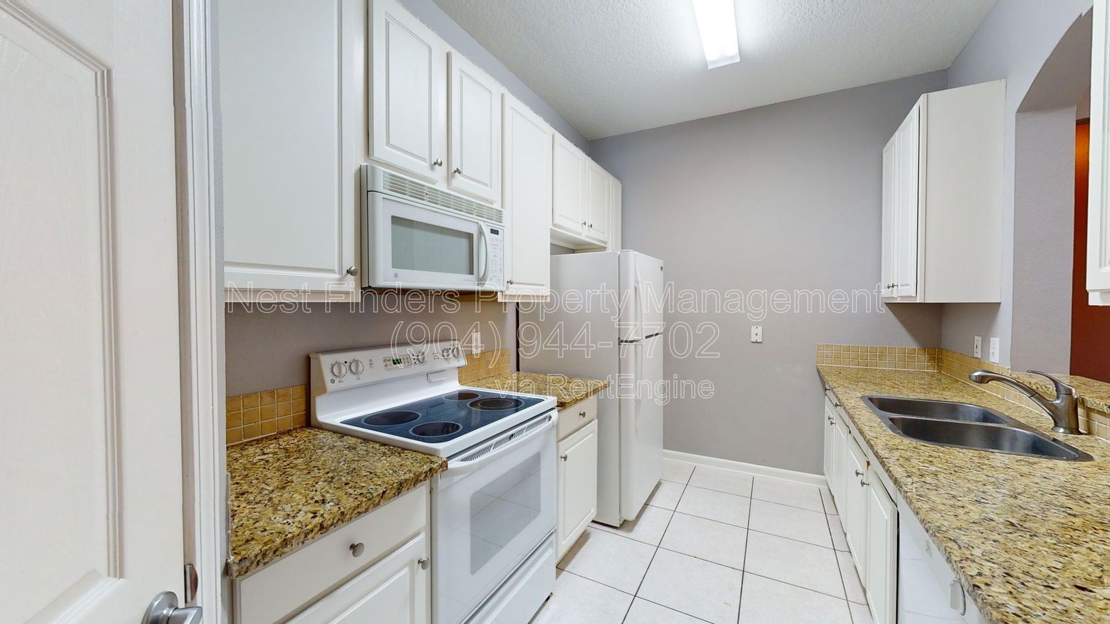 Lovely 3-bedroom, 2-bathroom condo available for rent in Overlook. property image