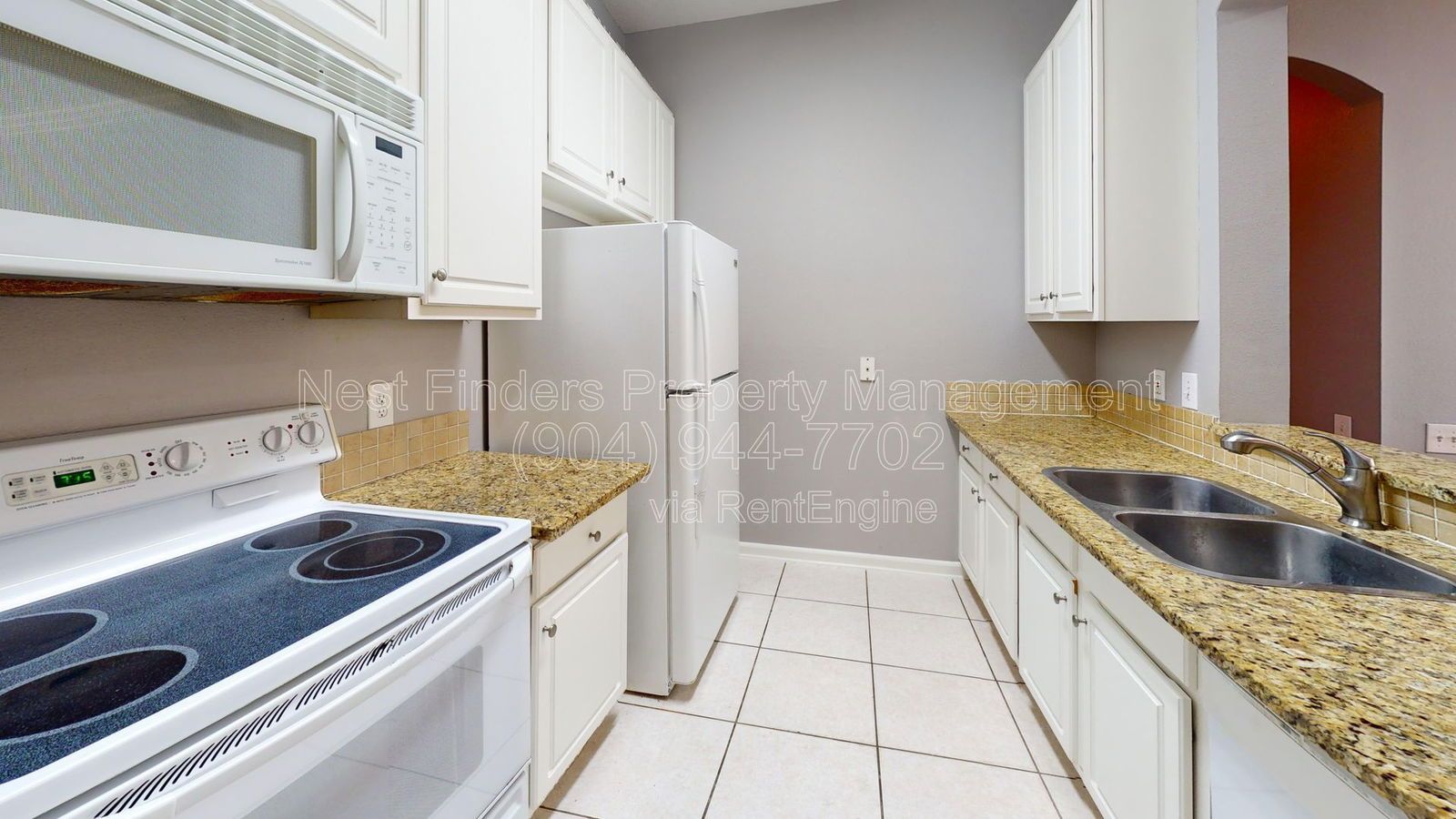 Lovely 3-bedroom, 2-bathroom condo available for rent in Overlook. property image