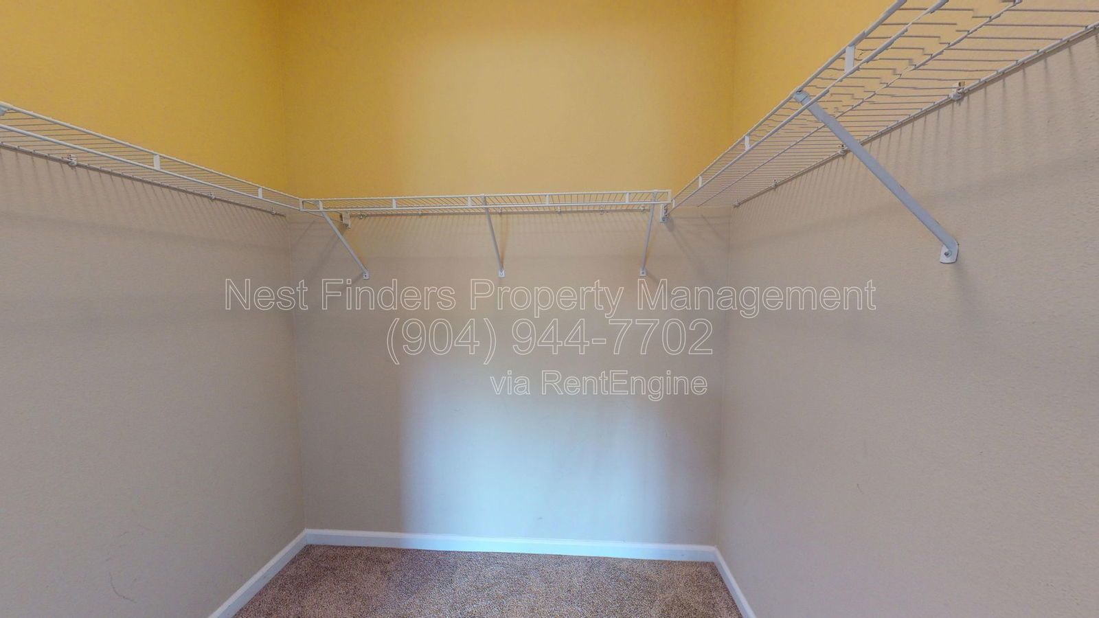 Lovely 3-bedroom, 2-bathroom condo available for rent in Overlook. property image