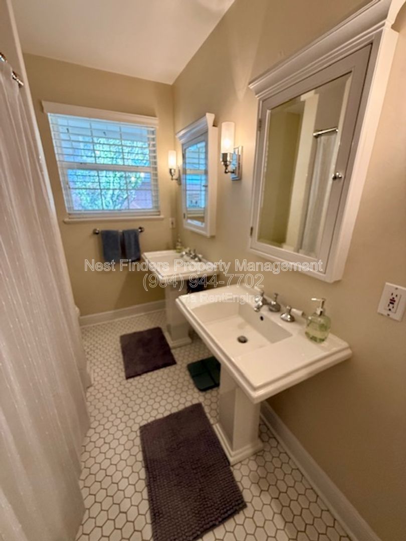 Beautiful 3-bedroom, 2-bathroom home for rent in the highly desirable San Marco area. property image