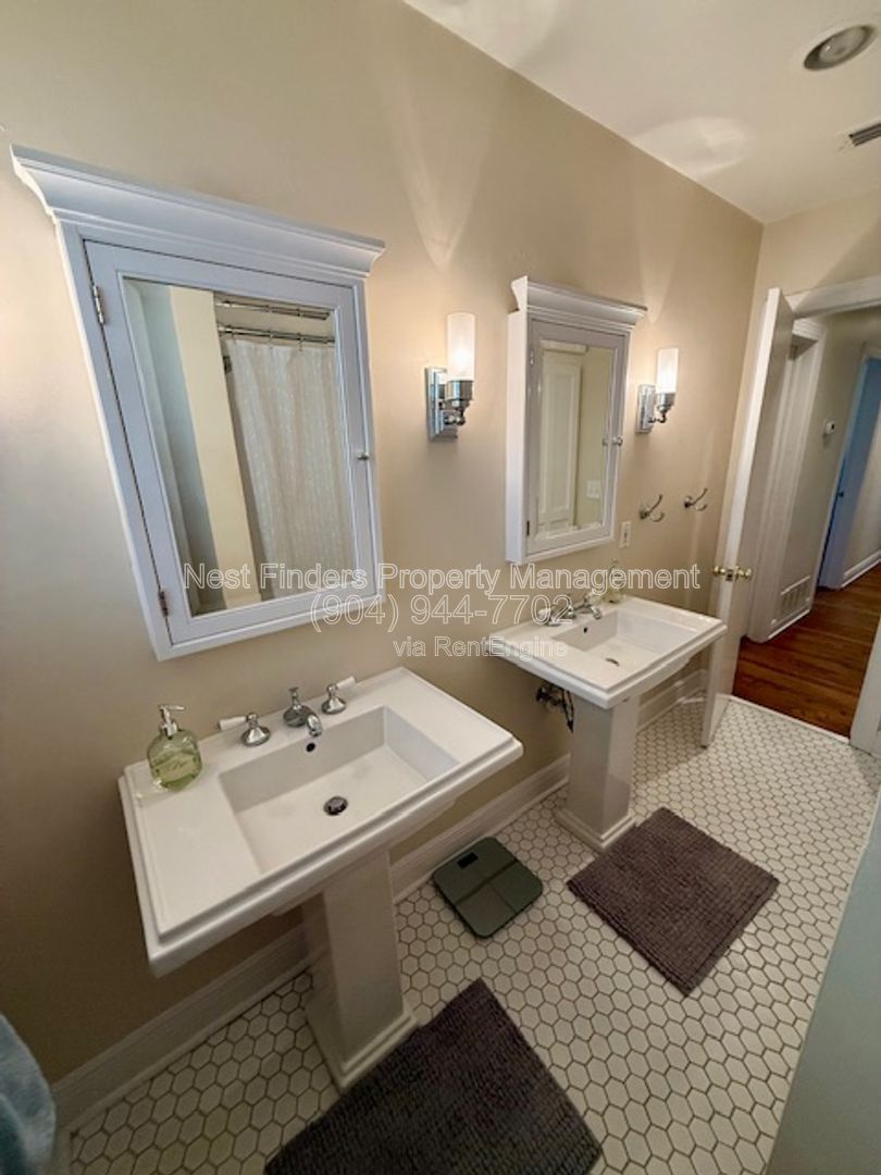 Beautiful 3-bedroom, 2-bathroom home for rent in the highly desirable San Marco area. property image