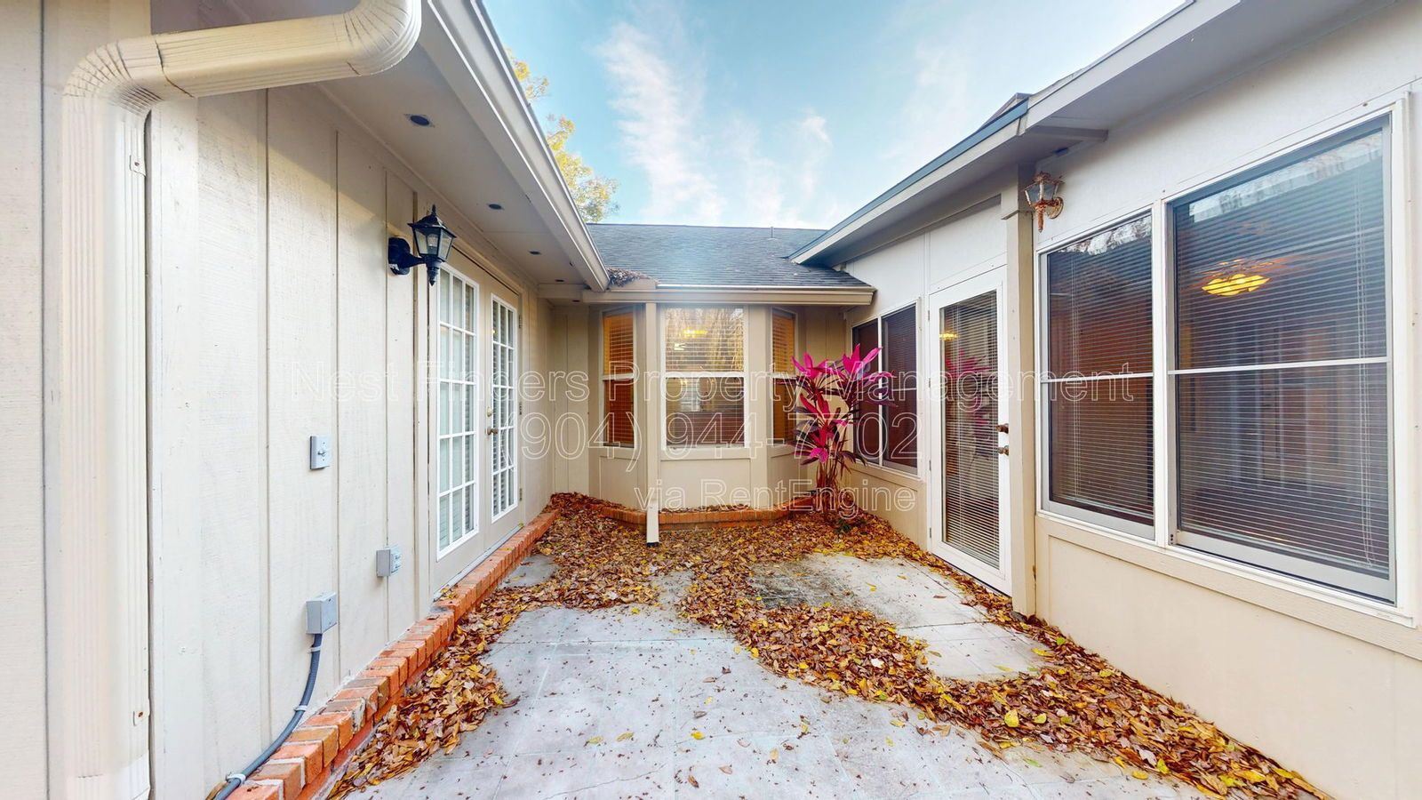 Beautifully maintained all-brick 4BR/2BA home in the heart of Mandarin! property image