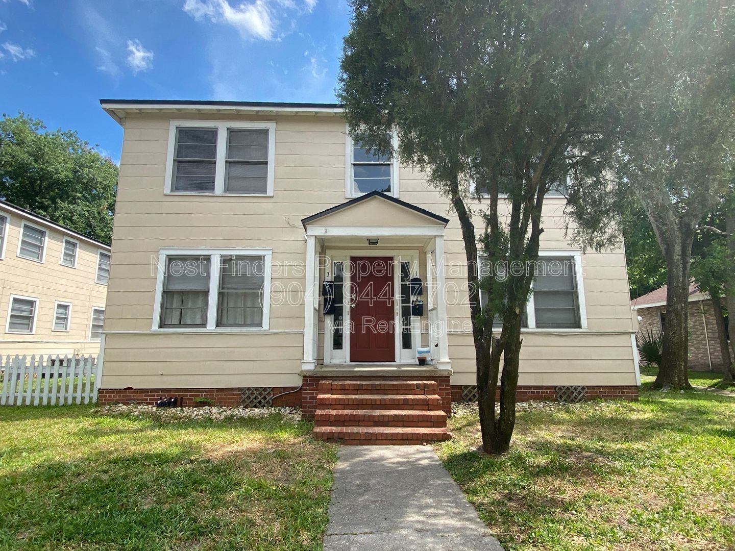 Beautiful 1 bedroom duplex in the historic area of Riverside! property image