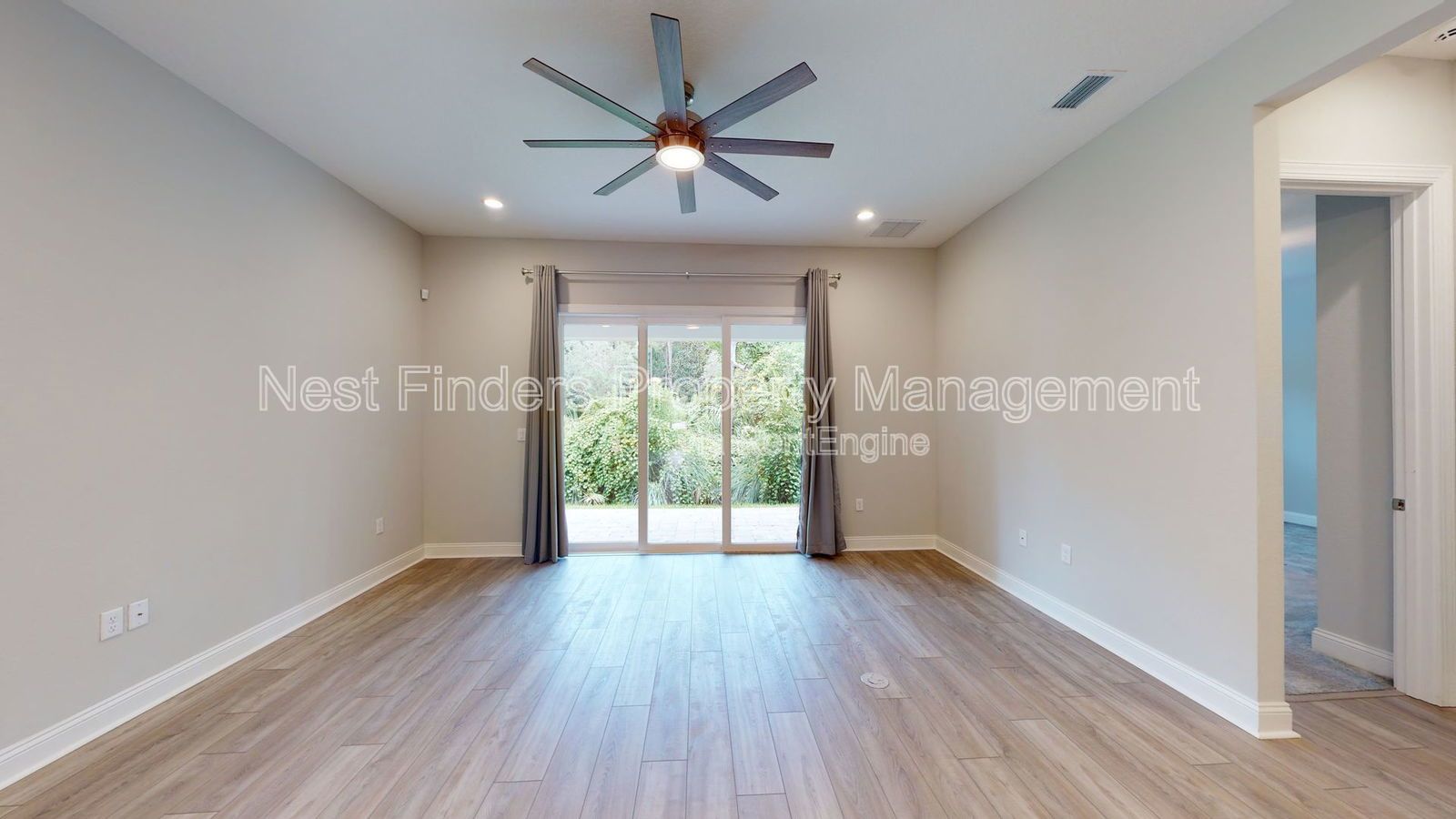 Luxury Toll Brothers townhome for rent in Oakwood at Nocatee. property image