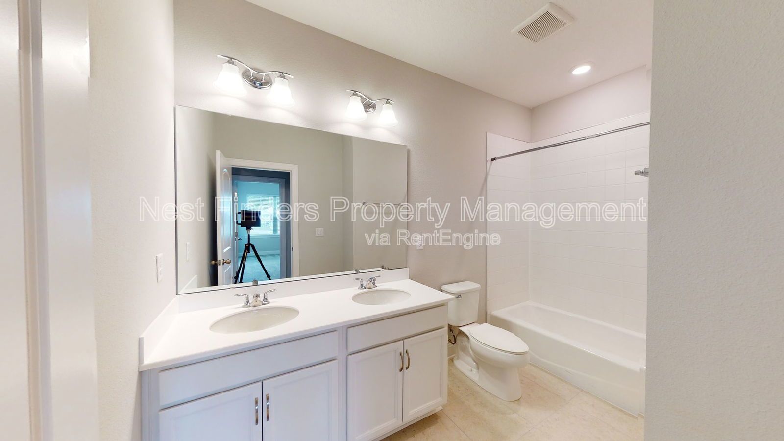 Luxury Toll Brothers townhome for rent in Oakwood at Nocatee. property image