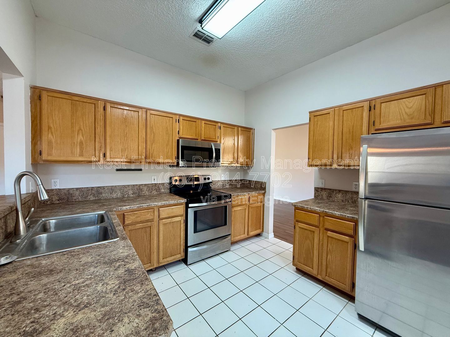 FULLY-FENCED + LARGE BAKCYARD, 3-bedroom, 2.5-bath home offering 1,701 square feet of comfortable living space property image