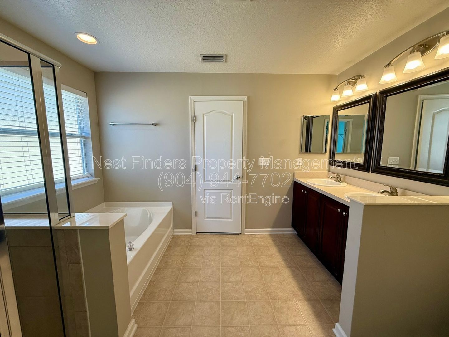 Stunning 3 bedroom, 2.5 bathroom home for rent in Mill Creek Landing in St Johns County! property image