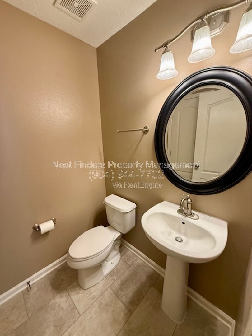 Stunning 3 bedroom, 2.5 bathroom home for rent in Mill Creek Landing in St Johns County! property image