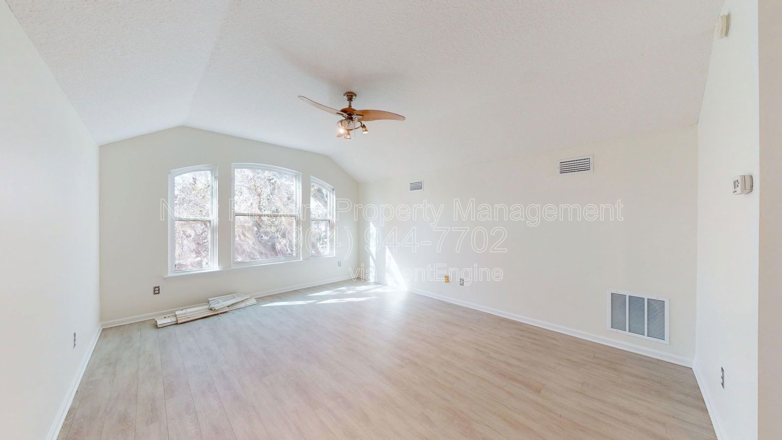 Spacious 5 bedroom home for rent in Queens Harbour! property image