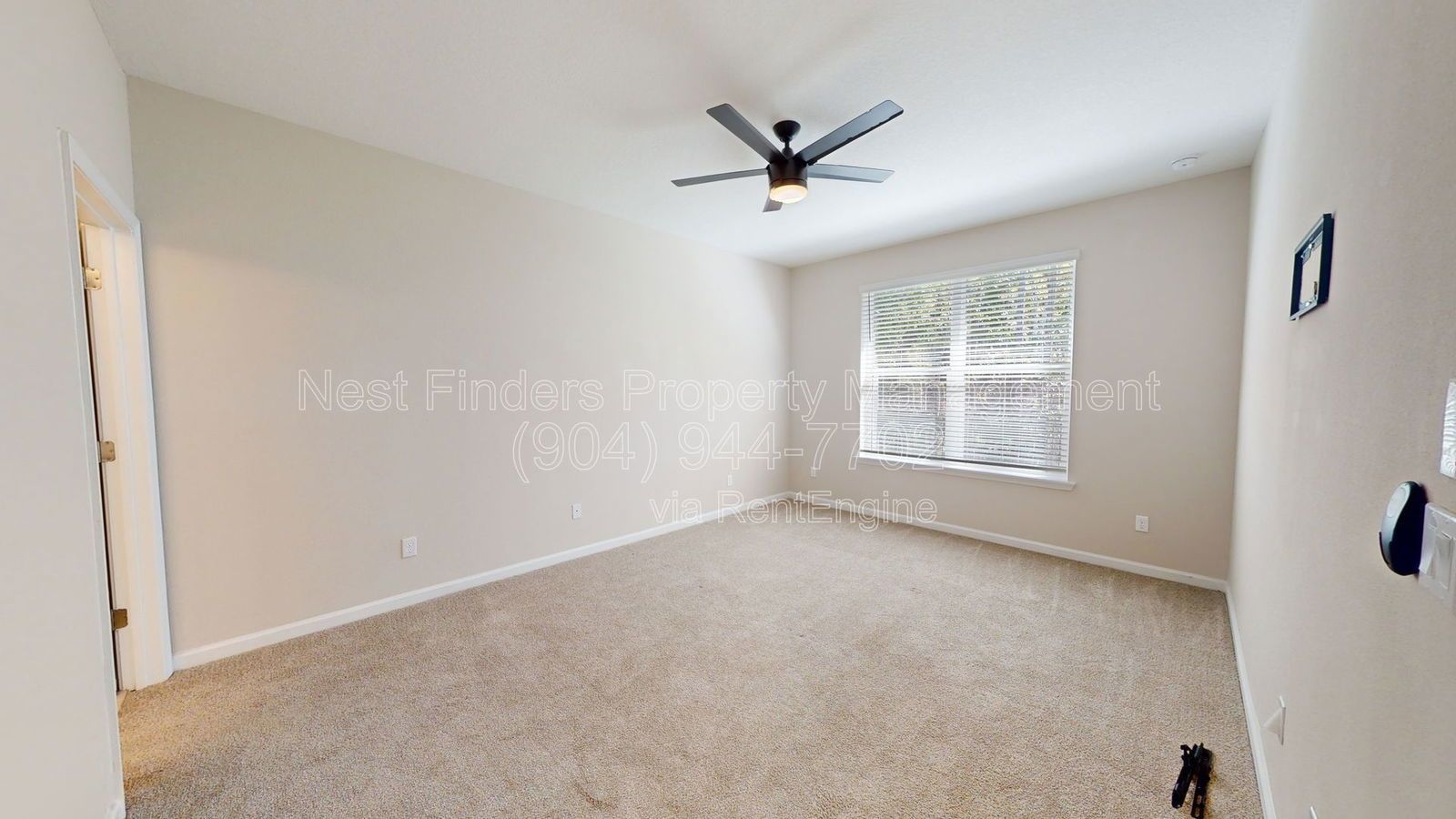 Stunning 3 bedroom, 2 bathroom townhome for rent in Beacon Lake property image