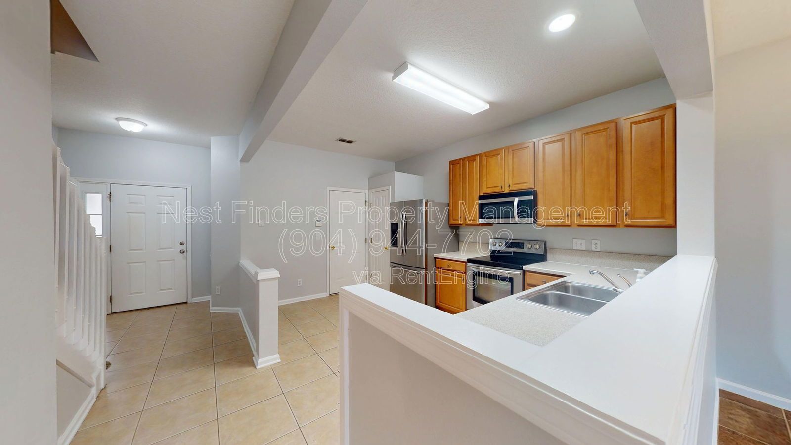 Spacious 3 bedroom townhome in Brightwater available! property image