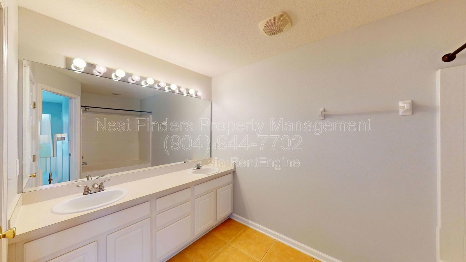 Spacious 3 bedroom townhome in Brightwater available! property image