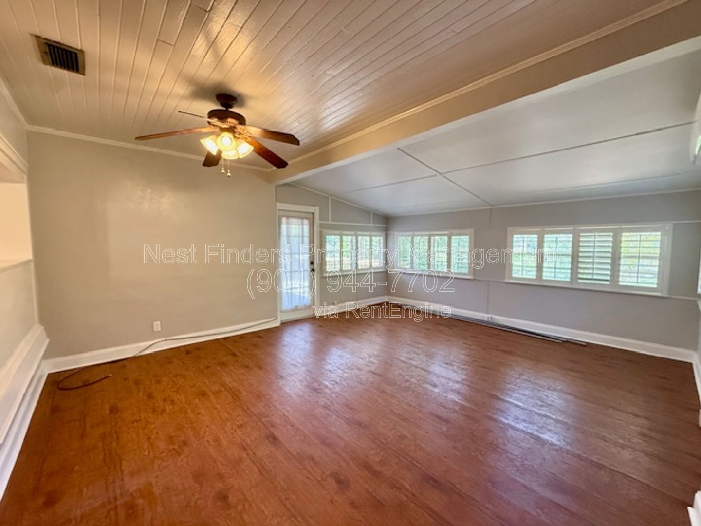 Charming 3-bedroom, 2-bathroom home for rent in the desirable Lakewood area! property image