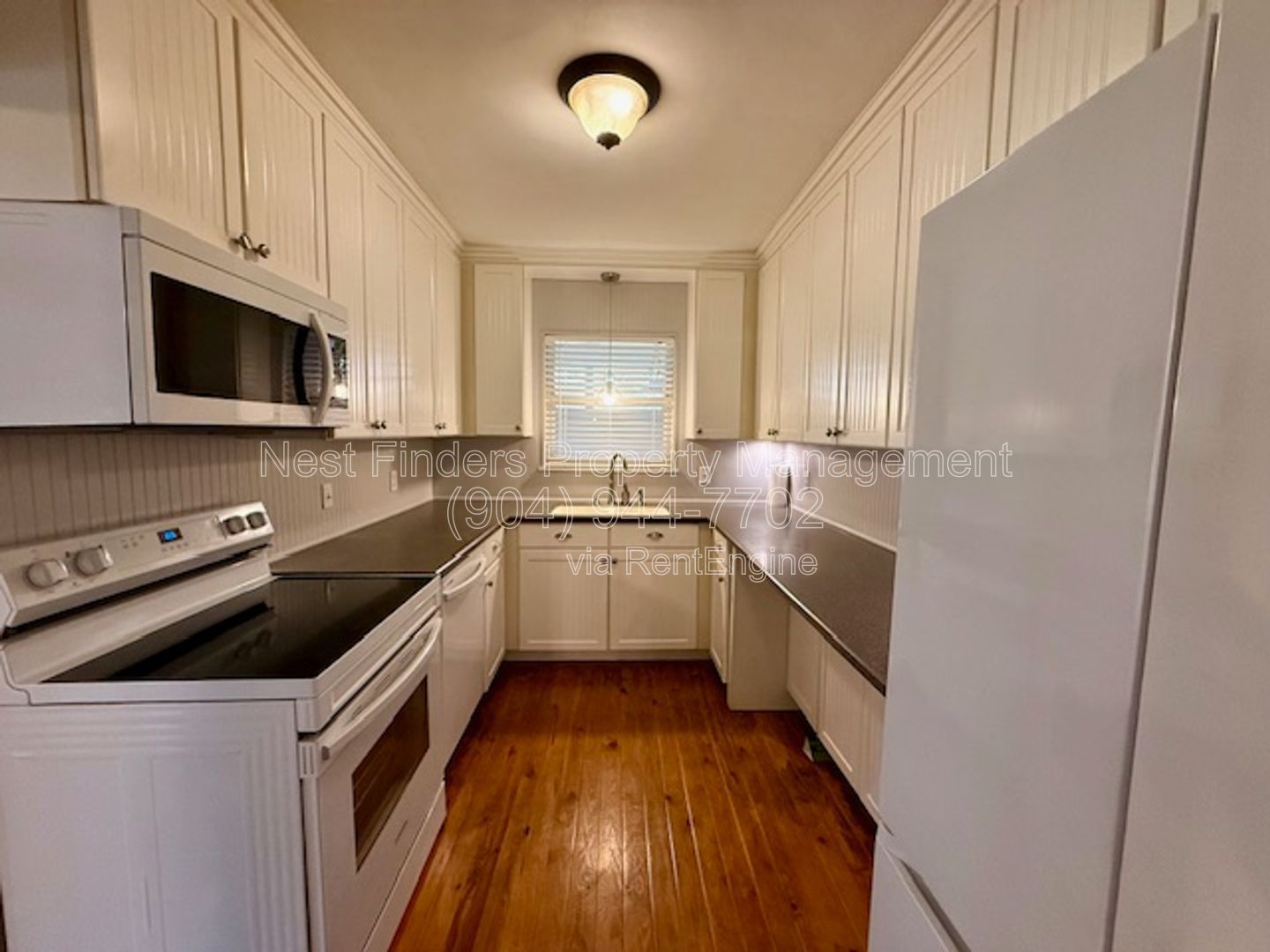 Charming 3-bedroom, 2-bathroom home for rent in the desirable Lakewood area! property image