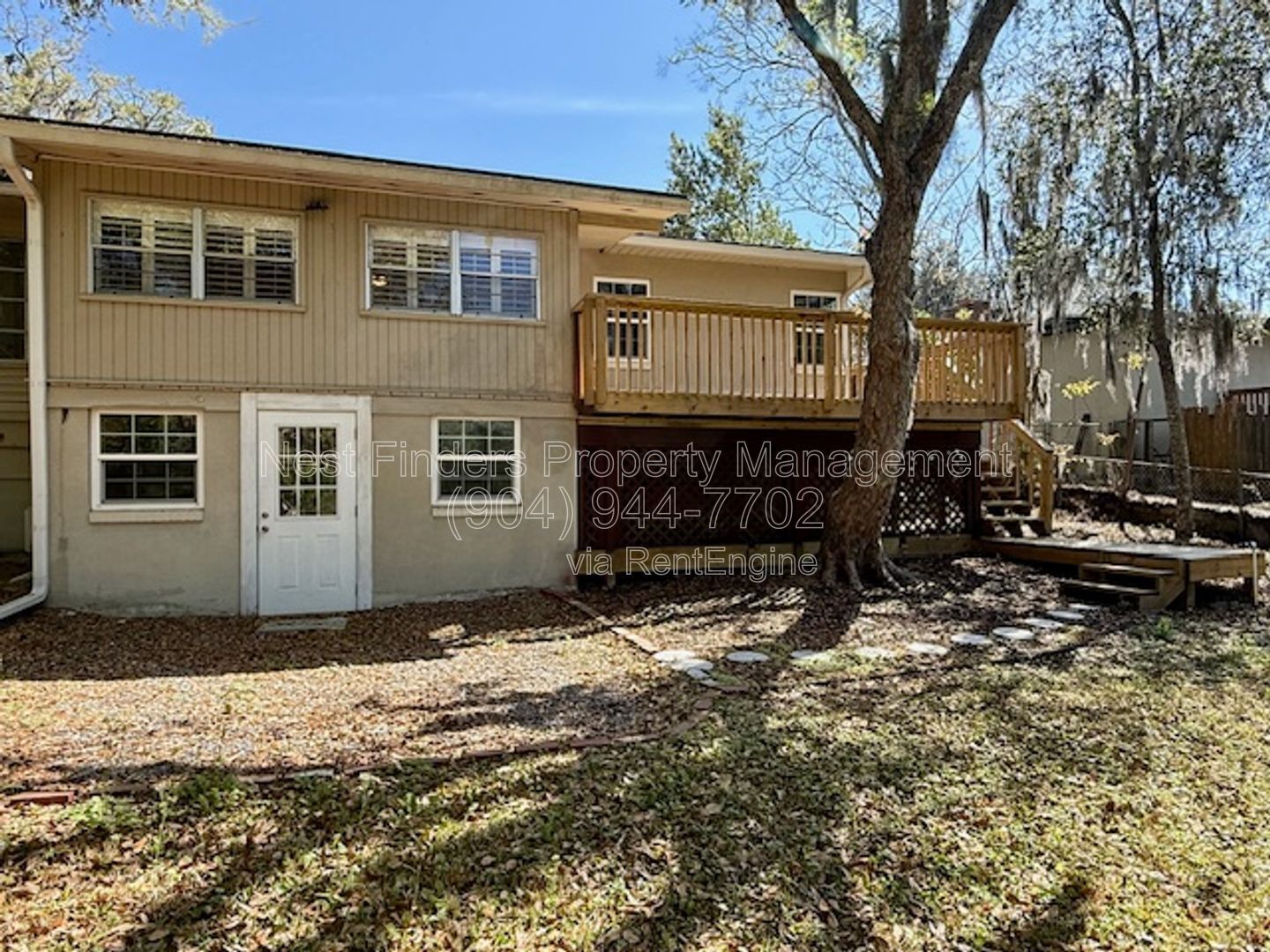 Charming 3-bedroom, 2-bathroom home for rent in the desirable Lakewood area! property image