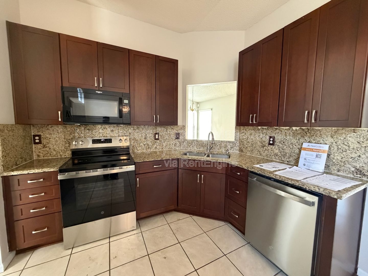 Nice 3-bedroom, 2-bathroom for rent in Villas at Cross Creek! property image