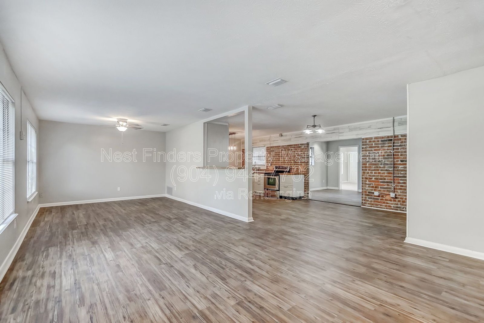 Beautiful 3 bedroom, 2 bathroom home in the heart of Mandarin! property image