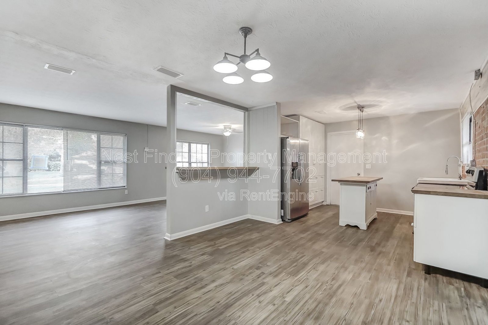 Beautiful 3 bedroom, 2 bathroom home in the heart of Mandarin! property image