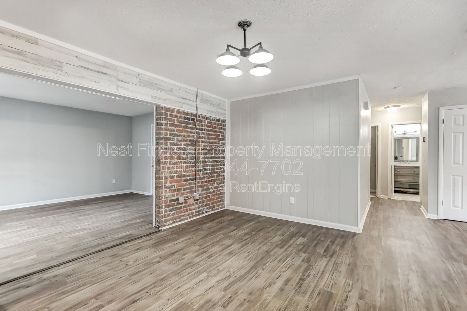 Beautiful 3 bedroom, 2 bathroom home in the heart of Mandarin! property image