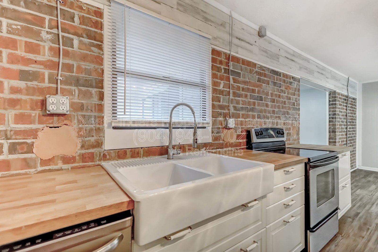 Beautiful 3 bedroom, 2 bathroom home in the heart of Mandarin! property image