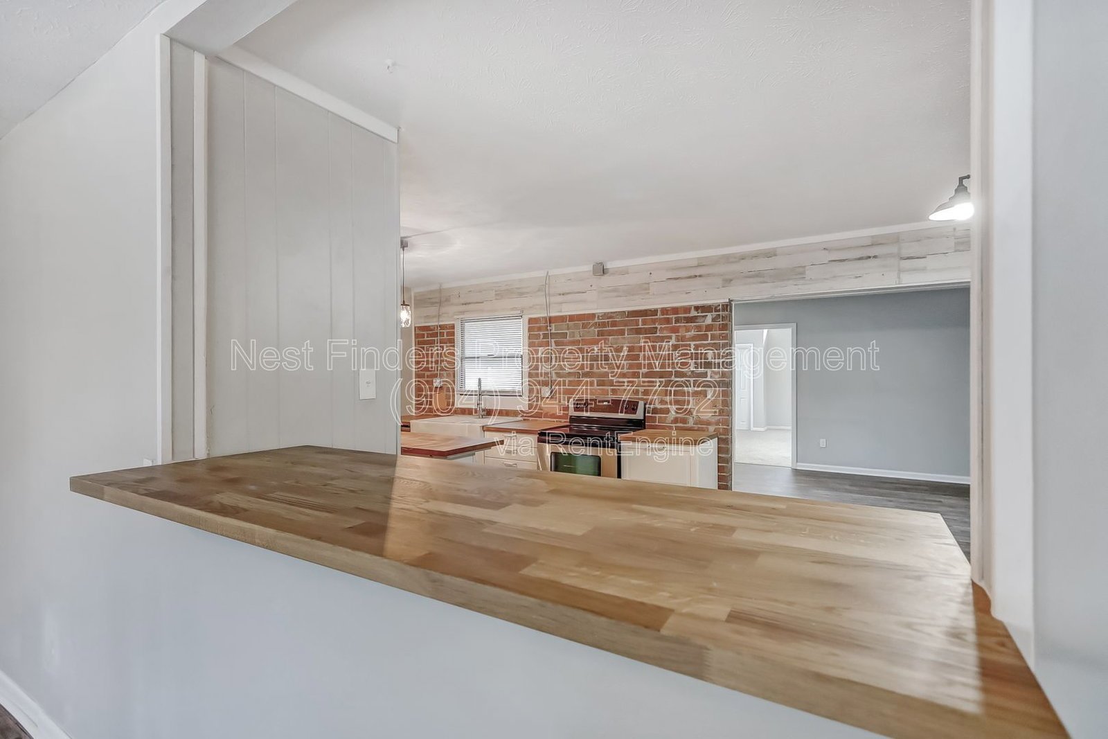 Beautiful 3 bedroom, 2 bathroom home in the heart of Mandarin! property image