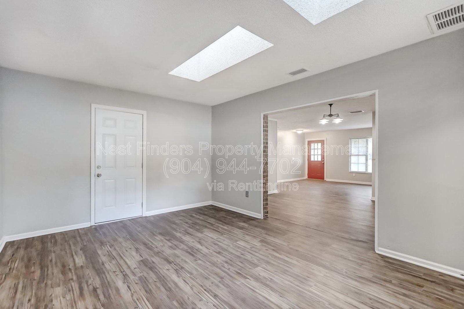 Beautiful 3 bedroom, 2 bathroom home in the heart of Mandarin! property image