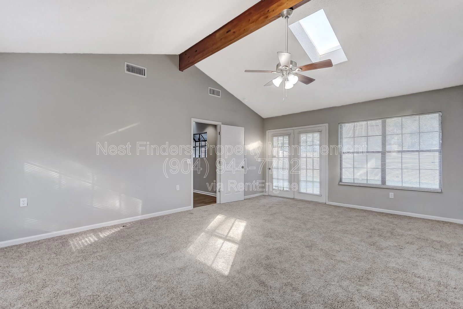 Beautiful 3 bedroom, 2 bathroom home in the heart of Mandarin! property image